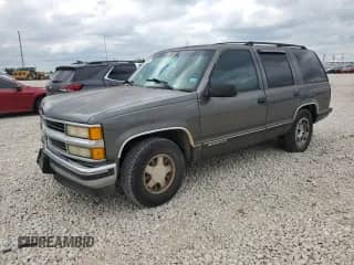 1999 Chevrolet Tahoe Police Special с VIN 1GNEC13R6XR150124, выставлен на аукционе Copart как лот 70630524 с пробегом 238 990 миль миль и Списание • Salvage title. История ставок и продаж доступна на DreamBid. Изображение 1.