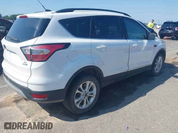 2018 Ford Escape SE с VIN 1FMCU9GD9JUA44003, выставлен на аукционе IAAI как лот 42932195 с пробегом 104 780 миль миль и . История ставок и продаж доступна на DreamBid. Изображение 4.