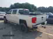 2017 Chevrolet Silverado 1500 LTZ z VIN 3GCUKSEC7HG489756, wystawiony jako IAAI lot #42365780 z przebiegiem 94 422 mil mil oraz . Historia ofert i sprzedaży dostępna na DreamBid. Obrazek 3.