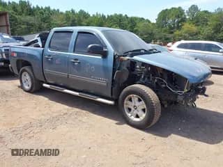 2011 Chevrolet Silverado 1500 LT with VIN 3GCPKSE38BG391453, listed as a IAAI auction lot 43062113 with 135,550 mi miles and . Bid and sale history available at DreamBid. Image 1.