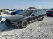 1996 Chevrolet Caprice z VIN 1G1BL82P2TR106404, wystawiony jako Copart lot #74213214 z przebiegiem 156 588 mil mil oraz Szkoda całkowita • Salvage title. Historia ofert i sprzedaży dostępna na DreamBid. Obrazek 1.