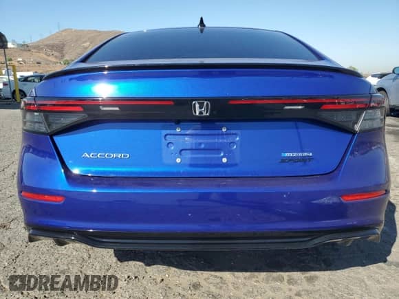 2024 Honda Accord Sport-L z VIN 1HGCY2F7XRA078381, wystawiony jako Copart lot #71320885 z przebiegiem 17 231 mil mil oraz Szkoda całkowita • Salvage title. Historia ofert i sprzedaży dostępna na DreamBid. Obrazek 6.