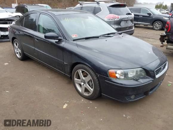 2006 Volvo S60 2.5L Turbo R с VIN YV1RH527762506729, выставлен на аукционе IAAI как лот 41653347 с пробегом 196 901 миль миль и . История ставок и продаж доступна на DreamBid. Изображение 1.