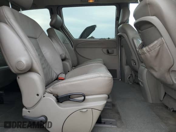 2002 Dodge Caravan ES with VIN 2B4GP54L52R775993, listed as a Copart auction lot 70752785 with 177,983 mi miles and Salvage title. Bid and sale history available at DreamBid. Image 11.