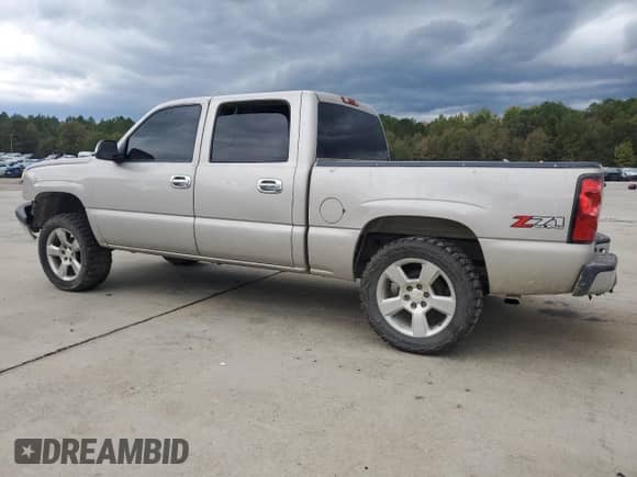 2005 Chevrolet Silverado 1500 Z71 with VIN 2GCEK13T451156131, listed as a Copart auction lot 83863095 with 4,291,924 mi miles and Salvage title. Bid and sale history available at DreamBid. Image 2.