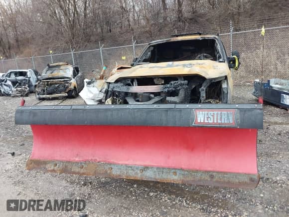 2012 Ford F-250 with VIN 1FTSF2B69CEB08368, listed as a IAAI auction lot 41718142 with Not provided miles and . Bid and sale history available at DreamBid. Image 6.