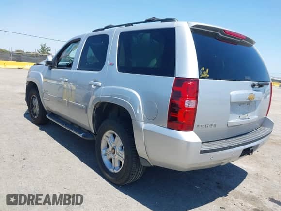 2013 Chevrolet Tahoe LT z VIN 1GNSKBE01DR286568, wystawiony jako IAAI lot #42736237 z przebiegiem Nie podano mil oraz . Historia ofert i sprzedaży dostępna na DreamBid. Obrazek 3.