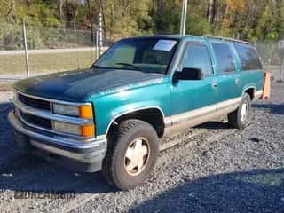 1996 Chevrolet Suburban с VIN 1GNFK16R8TJ334413, выставлен на аукционе IAAI как лот 43503534 с пробегом 335 678 миль миль и . История ставок и продаж доступна на DreamBid. Изображение 2.
