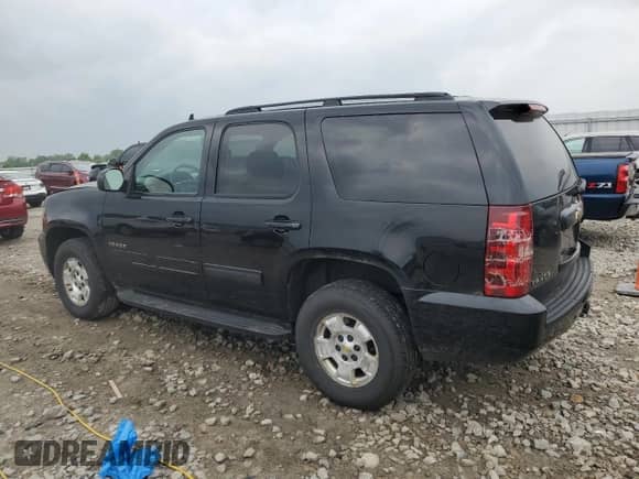 2011 Chevrolet Tahoe LS с VIN 1GNSKAE04BR277158, выставлен на аукционе Copart как лот 60241045 с пробегом 272 165 миль миль и На запчасти • Non repairable. История ставок и продаж доступна на DreamBid. Изображение 2.
