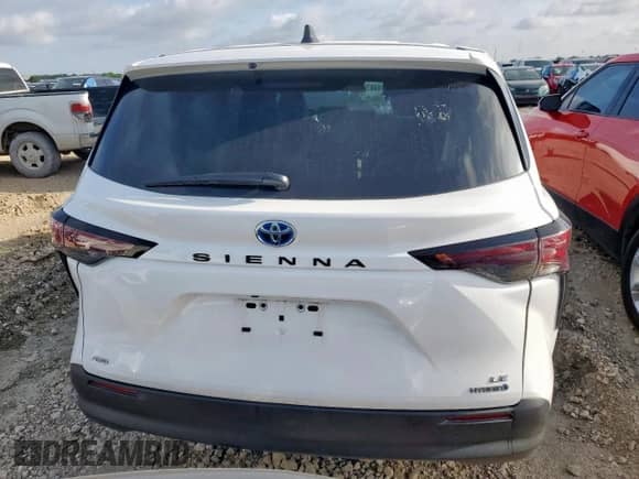 2024 Toyota Sienna LE with VIN 5TDKSKFC9RS145497, listed as a Copart auction lot 55567725 with 22,774 mi miles and Salvage title. Bid and sale history available at DreamBid. Image 6.