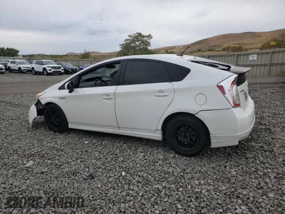 2013 Toyota Prius One с VIN JTDKN3DU6D5564625, выставлен на аукционе Copart как лот 81465045 с пробегом 214 607 миль миль и Списание • Salvage title. История ставок и продаж доступна на DreamBid. Изображение 2.