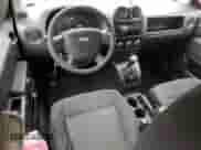 2010 Jeep Compass Sport z VIN 1J4NT1FB6AD626166, wystawiony jako Copart lot #88448045 z przebiegiem 181 098 mil mil oraz Szkoda całkowita • Salvage title. Historia ofert i sprzedaży dostępna na DreamBid. Obrazek 8.