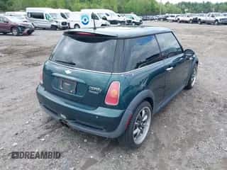 2003 MINI Hardtop S with VIN WMWRE33423TD67347, listed as a IAAI auction lot 42267289 with 79,740 mi miles and . Bid and sale history available at DreamBid. Image 4.