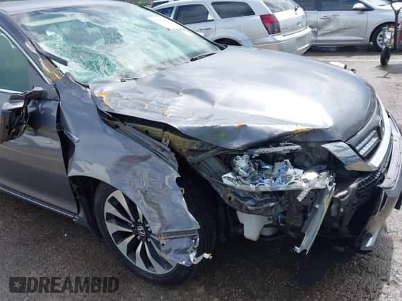 2014 Honda Accord with VIN 1HGCR6F32EA003914, listed as a IAAI auction lot 41972855 with 134,019 mi miles and . Bid and sale history available at DreamBid. Image 6.