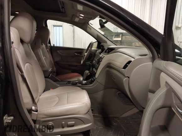 2014 Chevrolet Traverse LT with VIN 1GNKVHKD9EJ365732, listed as a IAAI auction lot 42327622 with 163,456 mi miles and . Bid and sale history available at DreamBid. Image 5.