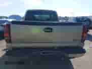 2000 GMC Sierra 1500 SLE z VIN 1GTEK19T8YE177770, wystawiony jako IAAI lot #42987401 z przebiegiem 193 588 mil mil oraz . Historia ofert i sprzedaży dostępna na DreamBid. Obrazek 16.