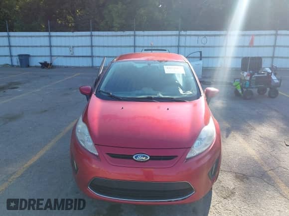 2011 Ford Fiesta SE с VIN 3FADP4EJ1BM111670, выставлен на аукционе IAAI как лот 43213363 с пробегом 146 858 миль миль и . История ставок и продаж доступна на DreamBid. Изображение 12.