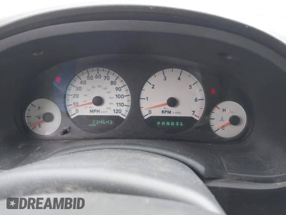 2006 Dodge Caravan SXT with VIN 1D4GP45R66B518879, listed as a IAAI auction lot 43100826 with 234,643 mi miles and . Bid and sale history available at DreamBid. Image 7.