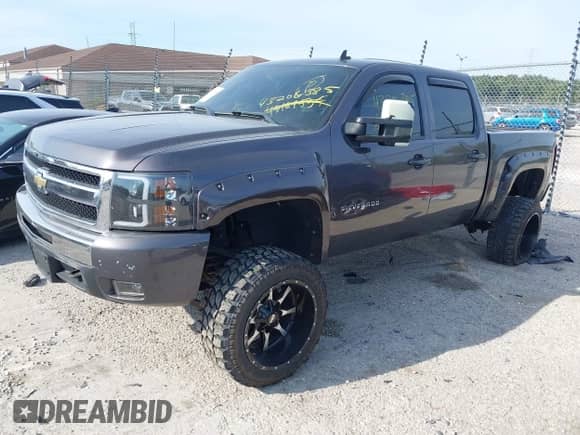 2010 Chevrolet Silverado 1500 LTZ with VIN 3GCRKTE39AG216612, listed as a IAAI auction lot 43206385 with 203,837 mi miles and . Bid and sale history available at DreamBid. Image 2.