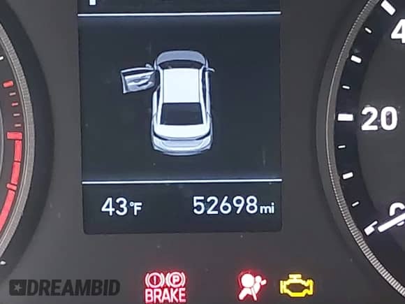 2021 Hyundai Accent Limited z VIN 3KPC34A6XME132842, wystawiony jako IAAI lot #41268124 z przebiegiem 52 698 mil mil oraz . Historia ofert i sprzedaży dostępna na DreamBid. Obrazek 15.