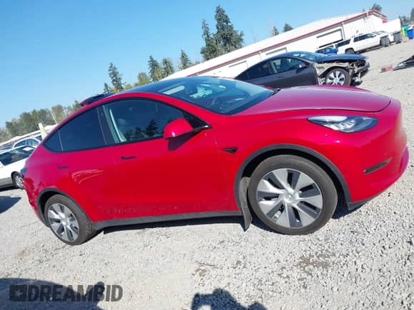 2021 Tesla Model Y Long Range with VIN 5YJYGDEE2MF287066, listed as a IAAI auction lot 43253104 with 38,884 mi miles and . Bid and sale history available at DreamBid. Image 13.