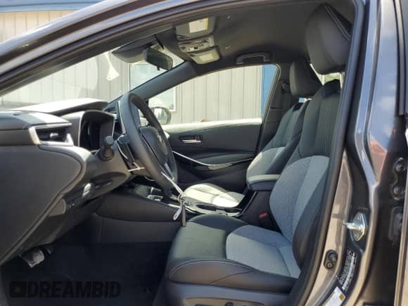 2025 Toyota Corolla XSE with VIN JTNC4MBE5S3233404, listed as a Copart auction lot 59495425 with 4,532 mi miles and Salvage title. Bid and sale history available at DreamBid. Image 7.