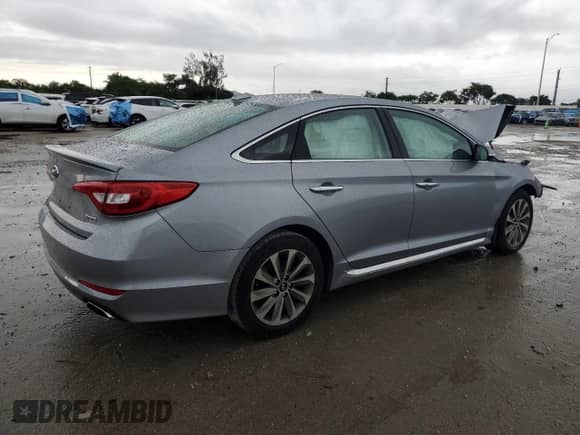 2016 Hyundai Sonata Sport with VIN 5NPE34AF5GH426500, listed as a Copart auction lot 85885265 with 101,183 mi miles and Salvage title. Bid and sale history available at DreamBid. Image 3.