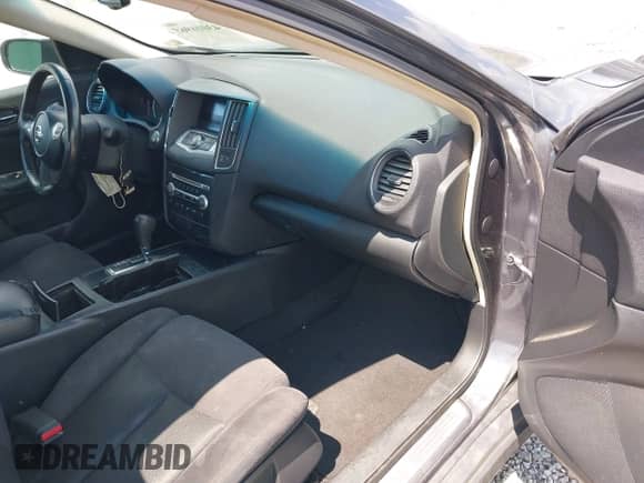 2013 Nissan Maxima SV с VIN 1N4AA5AP7DC820306, выставлен на аукционе IAAI как лот 43016965 с пробегом 199 846 миль миль и . История ставок и продаж доступна на DreamBid. Изображение 5.