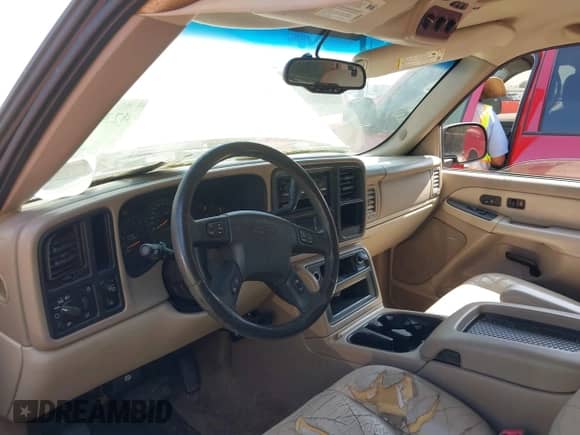 2003 Chevrolet Suburban LT with VIN 1GNEC16Z83J191651, listed as a IAAI auction lot 42309641 with Not provided miles and . Bid and sale history available at DreamBid. Image 13.