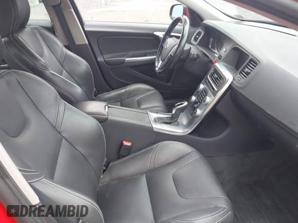 2018 Volvo S60 Dynamic с VIN YV140MTL8J2459839, выставлен на аукционе IAAI как лот 42993213 с пробегом 126 241 миль миль и . История ставок и продаж доступна на DreamBid. Изображение 5.