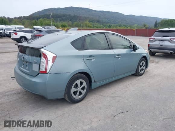 2012 Toyota Prius One z VIN JTDKN3DU2C1600185, wystawiony jako IAAI lot #43323708 z przebiegiem 240 000 mil mil oraz . Historia ofert i sprzedaży dostępna na DreamBid. Obrazek 4.