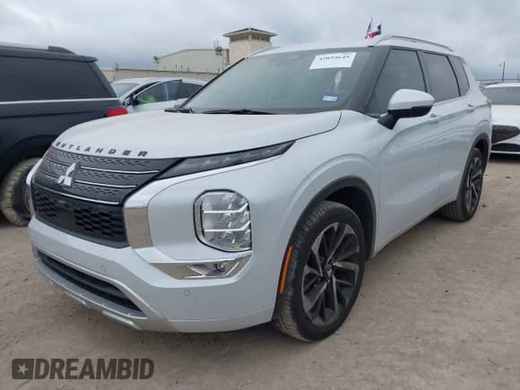 2024 Mitsubishi Outlander SEL with VIN JA4J3WA88RZ057293, listed as a IAAI auction lot 42035645 with 14,470 mi miles and . Bid and sale history available at DreamBid. Image 17.