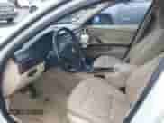 2007 BMW 3 Series 328i z VIN WBAVA33577KX80022, wystawiony jako IAAI lot #43502055 z przebiegiem Nie podano mil oraz . Historia ofert i sprzedaży dostępna na DreamBid. Obrazek 5.