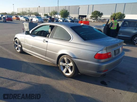 2006 BMW 3 Series 325Ci с VIN WBABD33426PL09236, выставлен на аукционе IAAI как лот 43455540 с пробегом 230 268 миль миль и . История ставок и продаж доступна на DreamBid. Изображение 3.