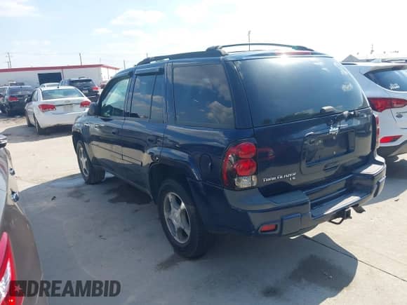 2007 Chevrolet TrailBlazer LS with VIN 1GNDS13S372272532, listed as a IAAI auction lot 43350429 with 175,275 mi miles and . Bid and sale history available at DreamBid. Image 3.