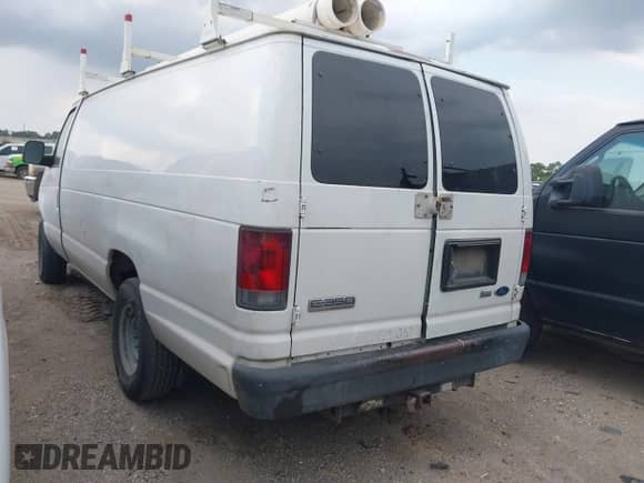 2009 Ford Econoline Cargo Commercial with VIN 1FTSS34L19DA40330, listed as a IAAI auction lot 42848490 with 438,548 mi miles and . Bid and sale history available at DreamBid. Image 3.