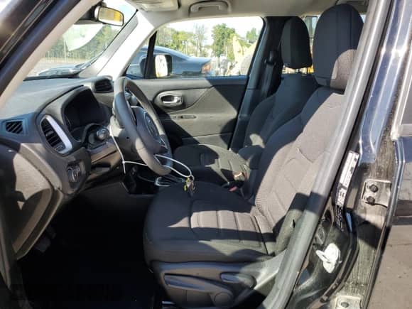 2018 Jeep Renegade Latitude with VIN ZACCJABB1JPH46788, listed as a Copart auction lot 83945435 with 90,828 mi miles and Salvage title. Bid and sale history available at DreamBid. Image 7.