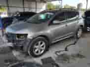 2010 Nissan Murano SL z VIN JN8AZ1MU9AW014012, wystawiony jako Copart lot #81493445 z przebiegiem 199 879 mil mil oraz Szkoda całkowita • Salvage title. Historia ofert i sprzedaży dostępna na DreamBid. Obrazek 1.