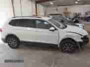 2020 Volkswagen Tiguan SE с VIN 3VV2B7AX6LM057250, выставлен на аукционе IAAI как лот 43351285 с пробегом 107 810 миль миль и . История ставок и продаж доступна на DreamBid. Изображение 13.