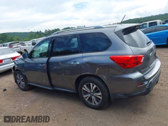 2017 Nissan Pathfinder SV with VIN 5N1DR2MN6HC908726, listed as a IAAI auction lot 42647856 with Not provided miles and . Bid and sale history available at DreamBid. Image 13.