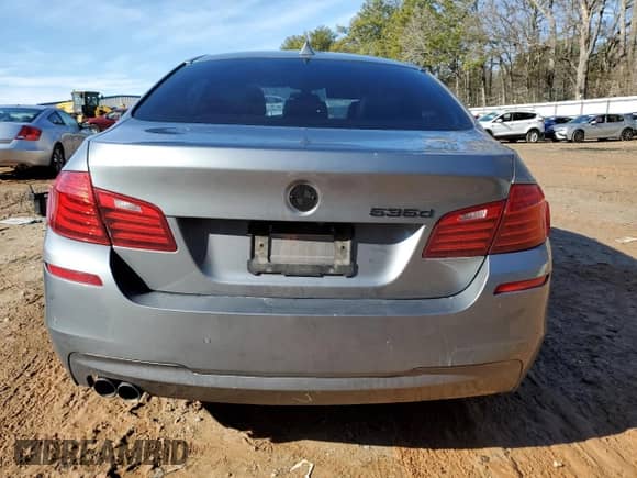 2016 BMW 5 Series 535d с VIN WBAXA5C50GG042070, выставлен на аукционе Copart как лот 42925835 с пробегом 147 263 миль миль и Списание • Salvage title. История ставок и продаж доступна на DreamBid. Изображение 6.