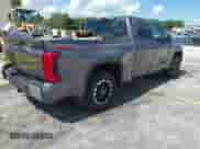 2024 Toyota Tundra SR5 с VIN 5TFLA5DA3RX134435, выставлен на аукционе IAAI как лот 42799873 с пробегом 40 529 миль миль и . История ставок и продаж доступна на DreamBid. Изображение 4.