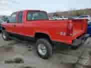 1994 Chevrolet Silverado 2500 z VIN 2GCFK29K3R1306485, wystawiony jako Copart lot #50464665 z przebiegiem 212 415 mil mil oraz Czysty tytuł • Clean title. Historia ofert i sprzedaży dostępna na DreamBid. Obrazek 2.