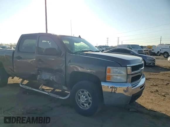 2007 Chevrolet Silverado 2500HD 1LT с VIN 1GCHK23K77F541849, выставлен на аукционе Copart как лот 50536725 с пробегом 172 136 миль миль и Чистый • Clean title. История ставок и продаж доступна на DreamBid. Изображение 11.
