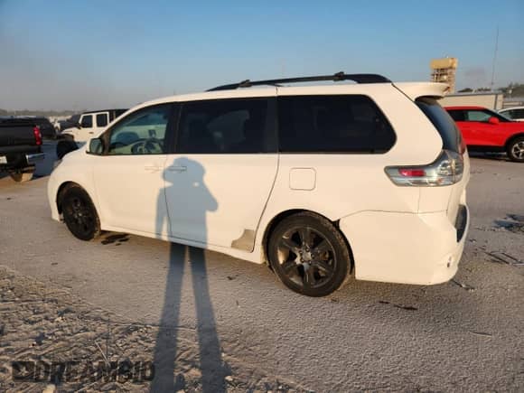 2011 Toyota Sienna SE with VIN 5TDXK3DC6BS131755, listed as a Copart auction lot 80533505 with 242,921 mi miles and Clean title. Bid and sale history available at DreamBid. Image 2.