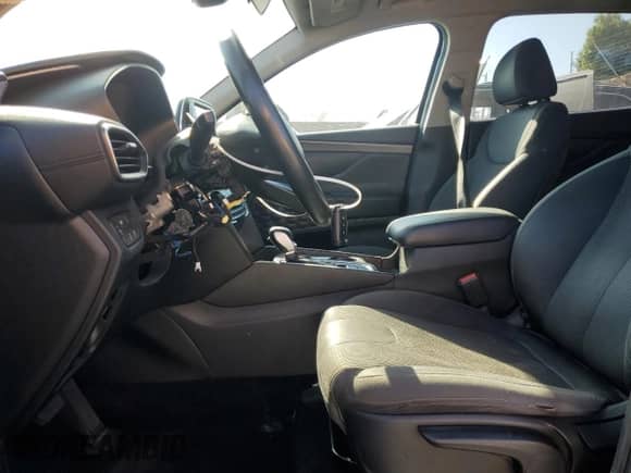 2019 Hyundai Santa Fe SE z VIN 5NMS2CAD8KH098753, wystawiony jako Copart lot #81219125 z przebiegiem 168 568 mil mil oraz Szkoda całkowita • Salvage title. Historia ofert i sprzedaży dostępna na DreamBid. Obrazek 7.