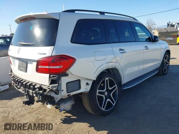 2017 Mercedes-Benz GLS 550 z VIN 4JGDF7DE2HA784150, wystawiony jako IAAI lot #41666643 z przebiegiem 88 654 mil mil oraz . Historia ofert i sprzedaży dostępna na DreamBid. Obrazek 4.