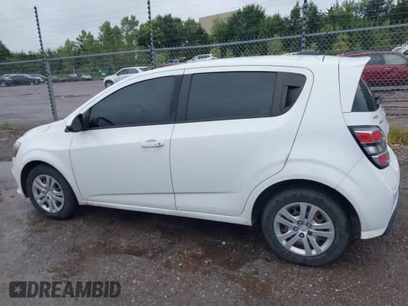 2020 Chevrolet Sonic LT with VIN 1G1JG6SB0L4138385, listed as a IAAI auction lot 43082555 with 67,278 mi miles and . Bid and sale history available at DreamBid. Image 14.