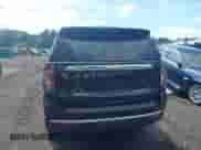 2023 Chevrolet Suburban LS z VIN 1GNSKBKD7PR110877, wystawiony jako IAAI lot #42519916 z przebiegiem 96 608 mil mil oraz . Historia ofert i sprzedaży dostępna na DreamBid. Obrazek 16.