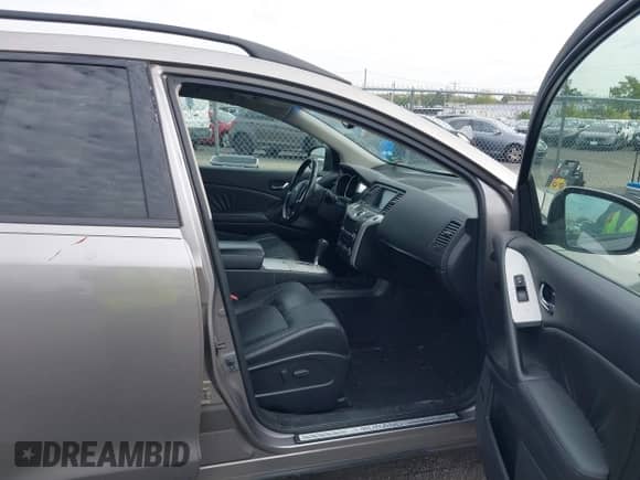 2010 Nissan Murano SL with VIN JN8AZ1MW9AW112183, listed as a IAAI auction lot 43280067 with 109,912 mi miles and . Bid and sale history available at DreamBid. Image 5.